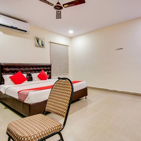 Oyo Akshaya Inn Vijayawāda المظهر الخارجي الصورة