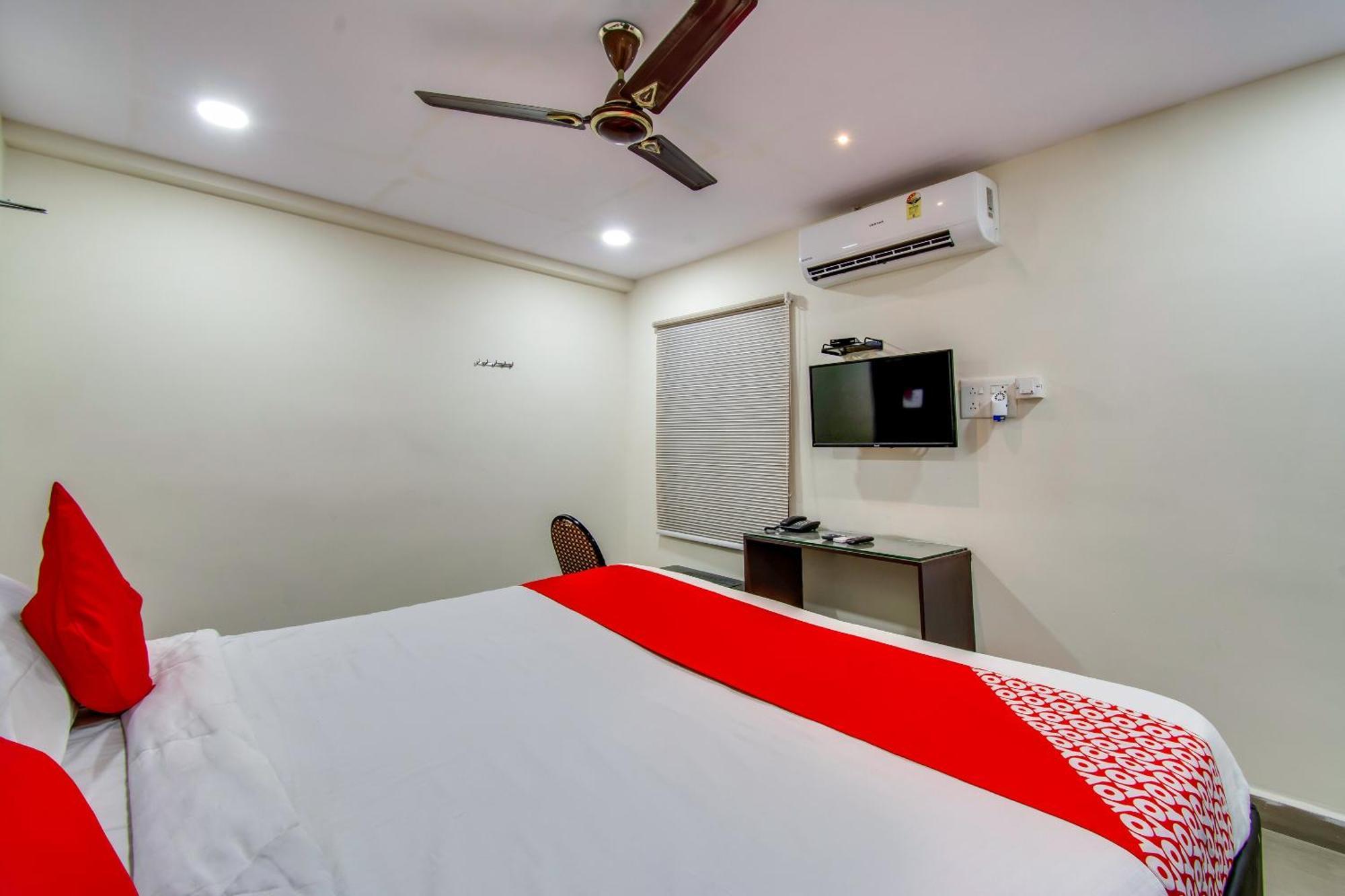 Oyo Akshaya Inn Vijayawāda المظهر الخارجي الصورة