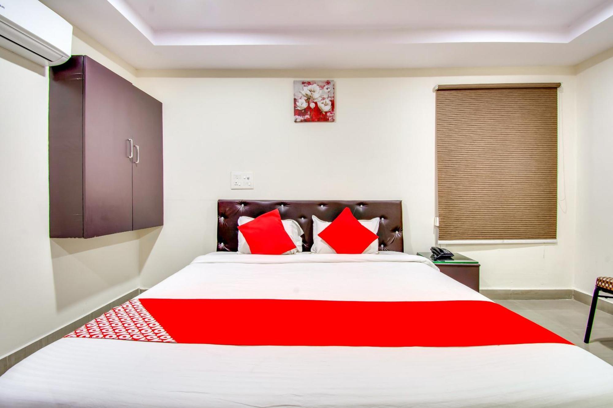 Oyo Akshaya Inn Vijayawāda المظهر الخارجي الصورة