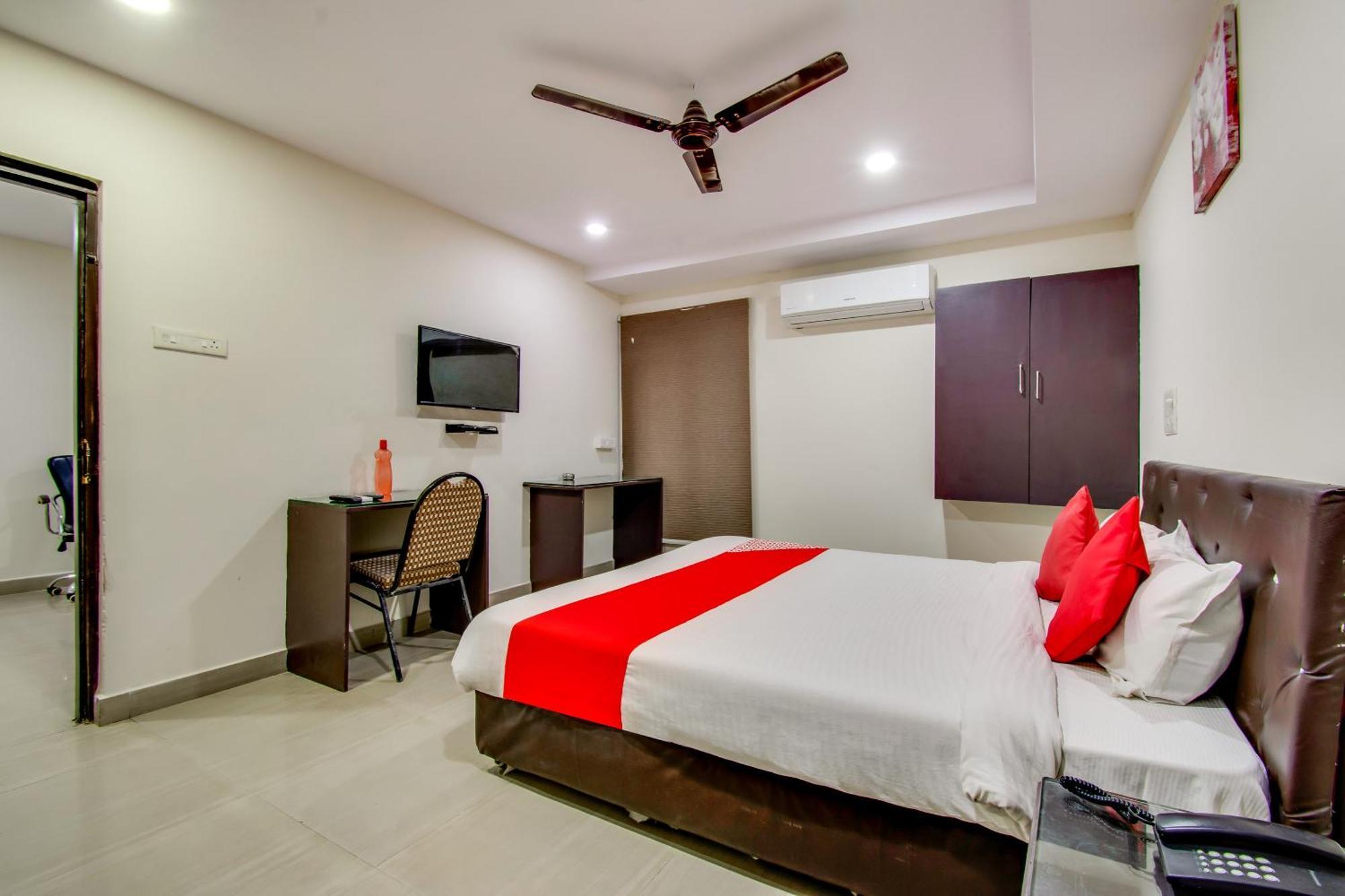 Oyo Akshaya Inn Vijayawāda المظهر الخارجي الصورة